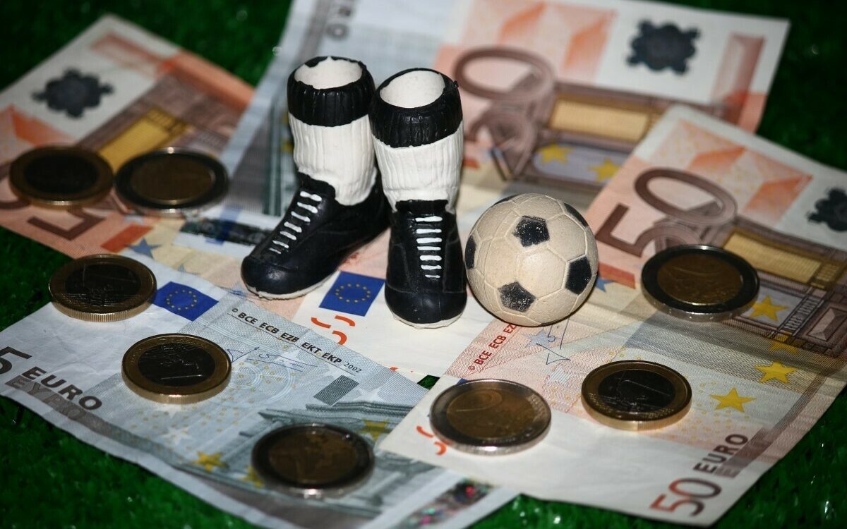 1525853281football 673206 1920 1525853281football 673206 1920